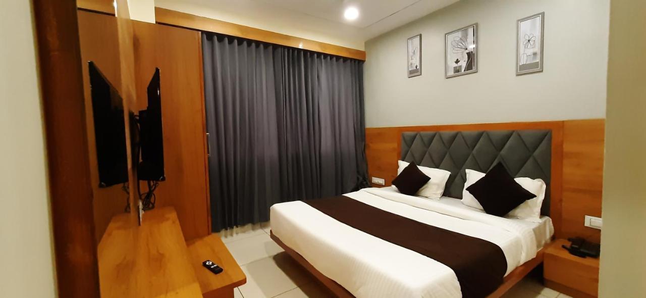 Hotel Suncity Ahmedabad Luaran gambar