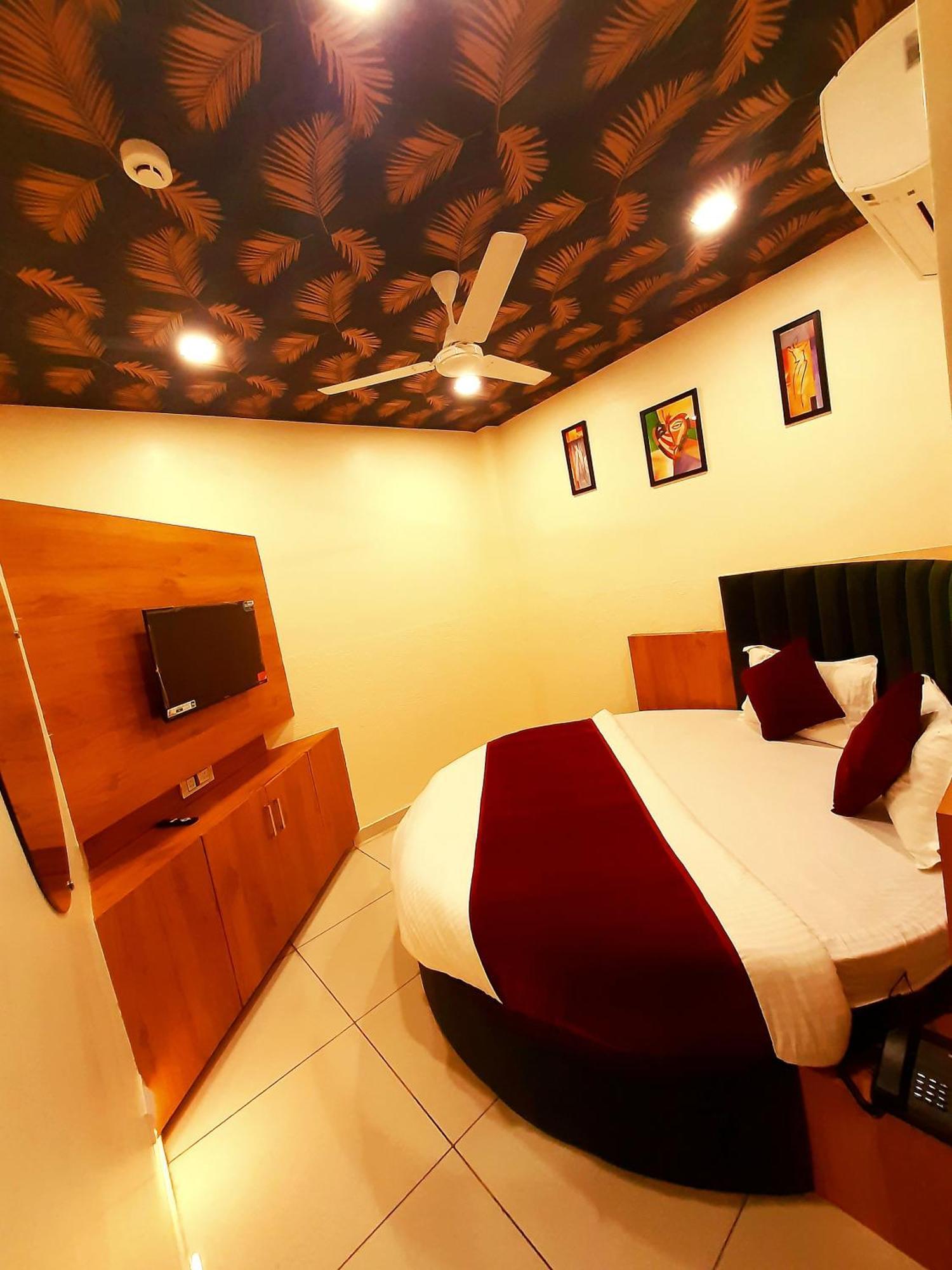 Hotel Suncity Ahmedabad Luaran gambar