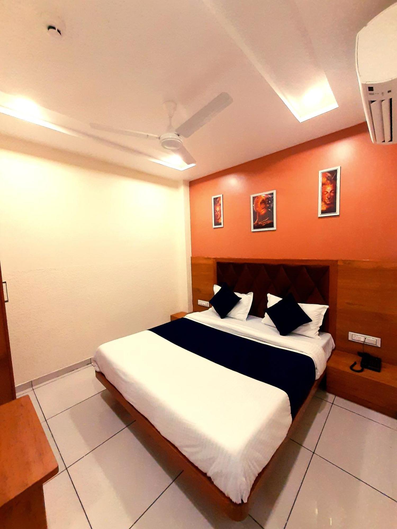 Hotel Suncity Ahmedabad Luaran gambar