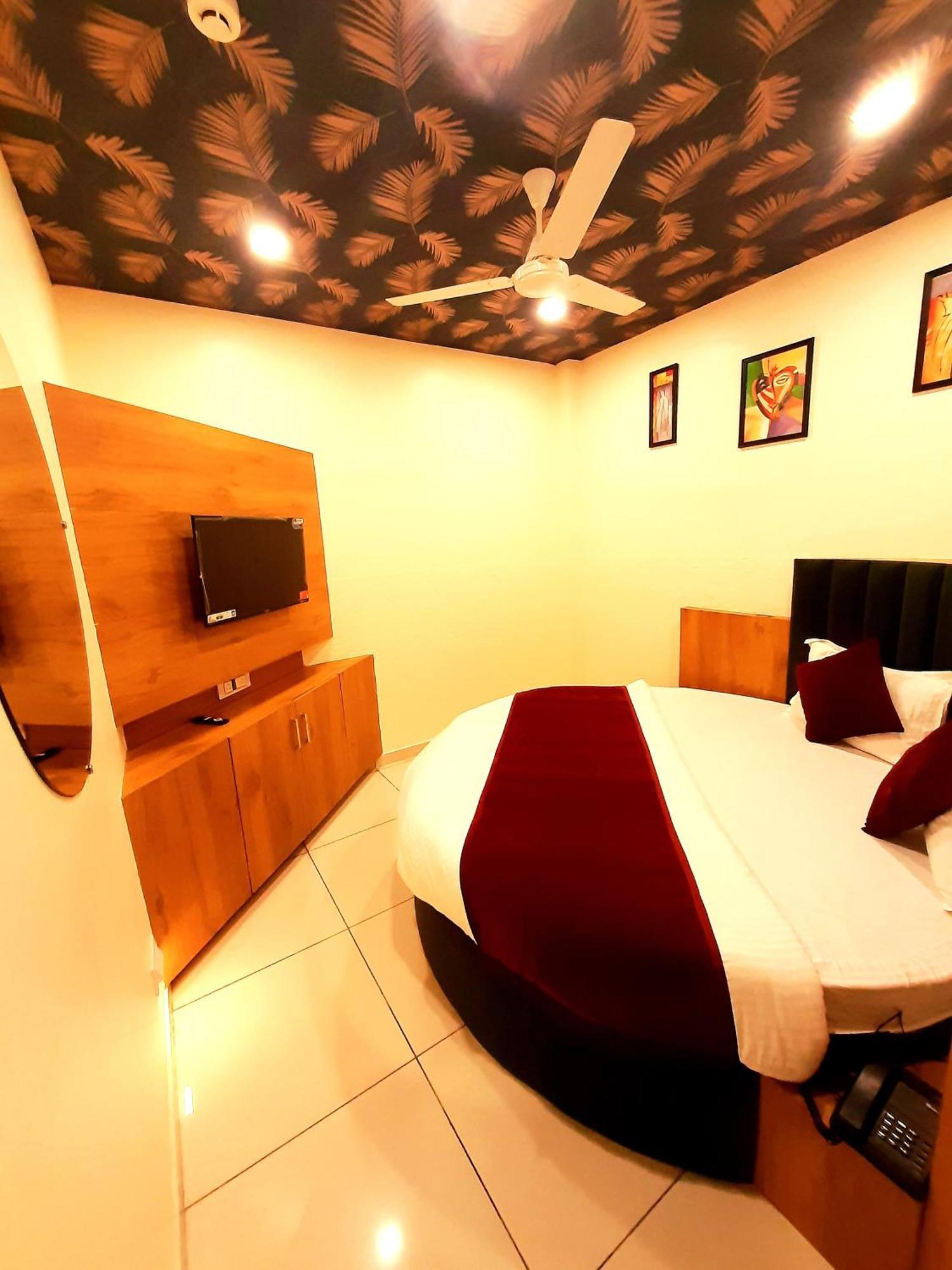 Hotel Suncity Ahmedabad Luaran gambar