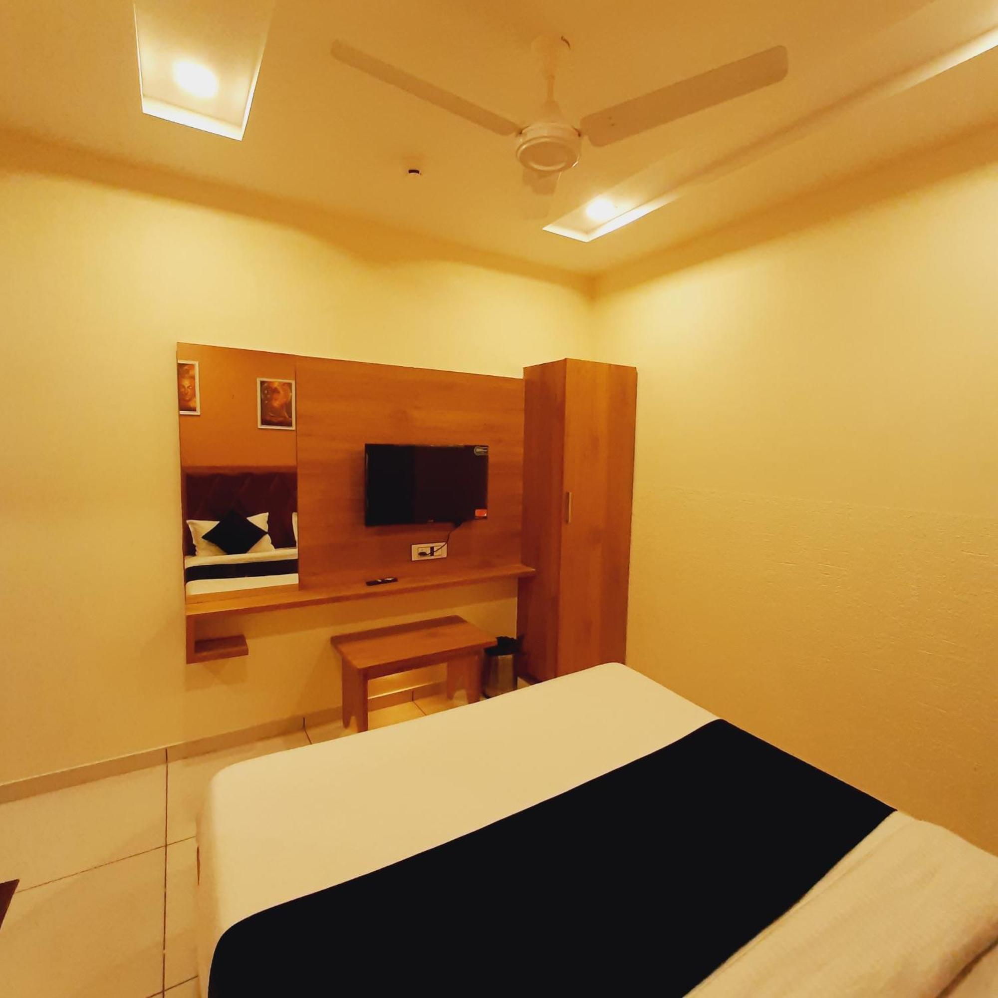 Hotel Suncity Ahmedabad Luaran gambar
