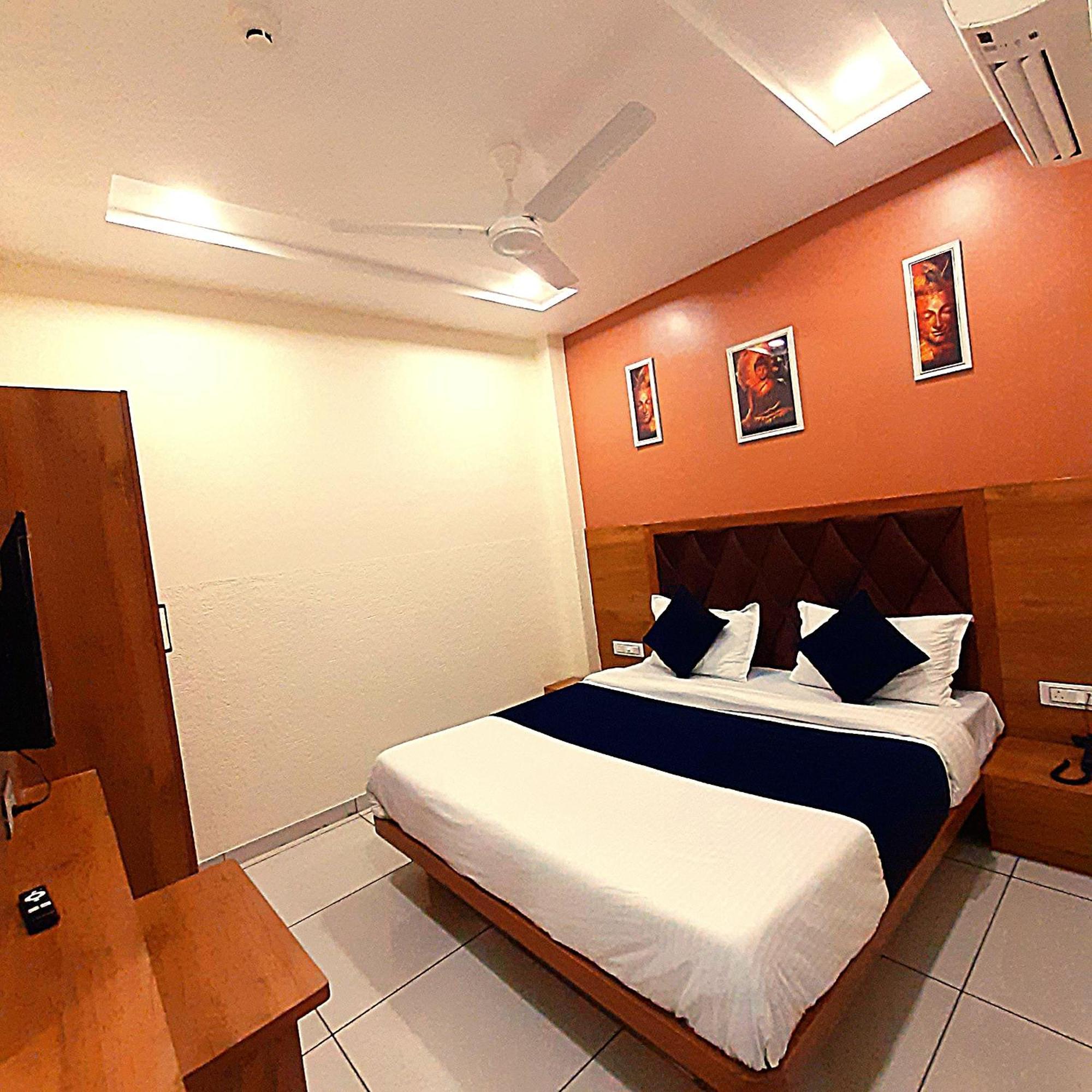 Hotel Suncity Ahmedabad Luaran gambar