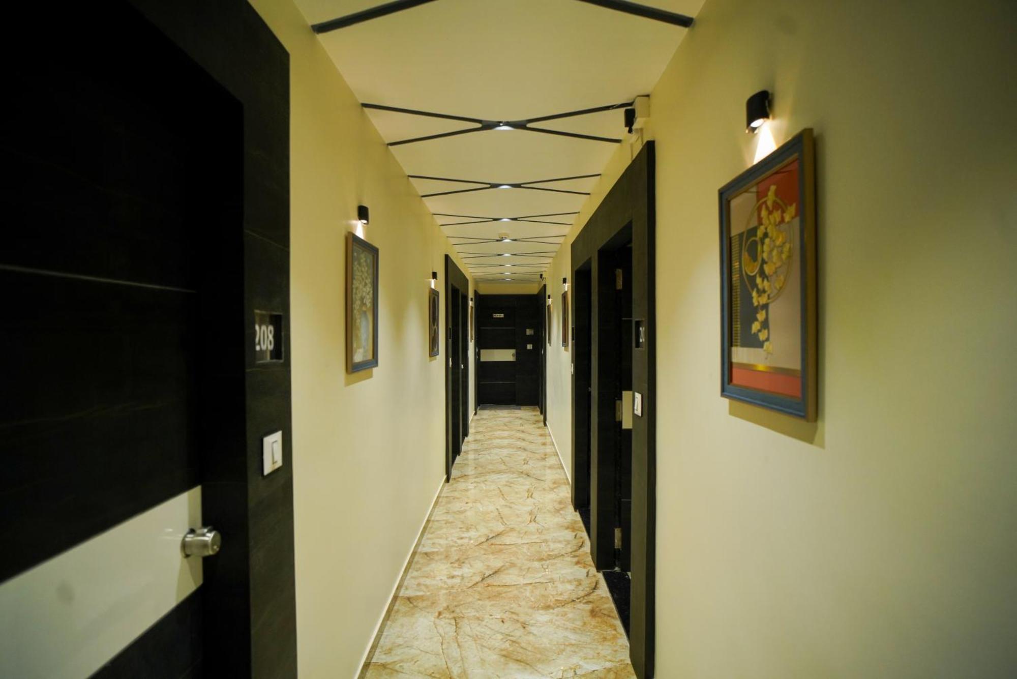Hotel Suncity Ahmedabad Luaran gambar