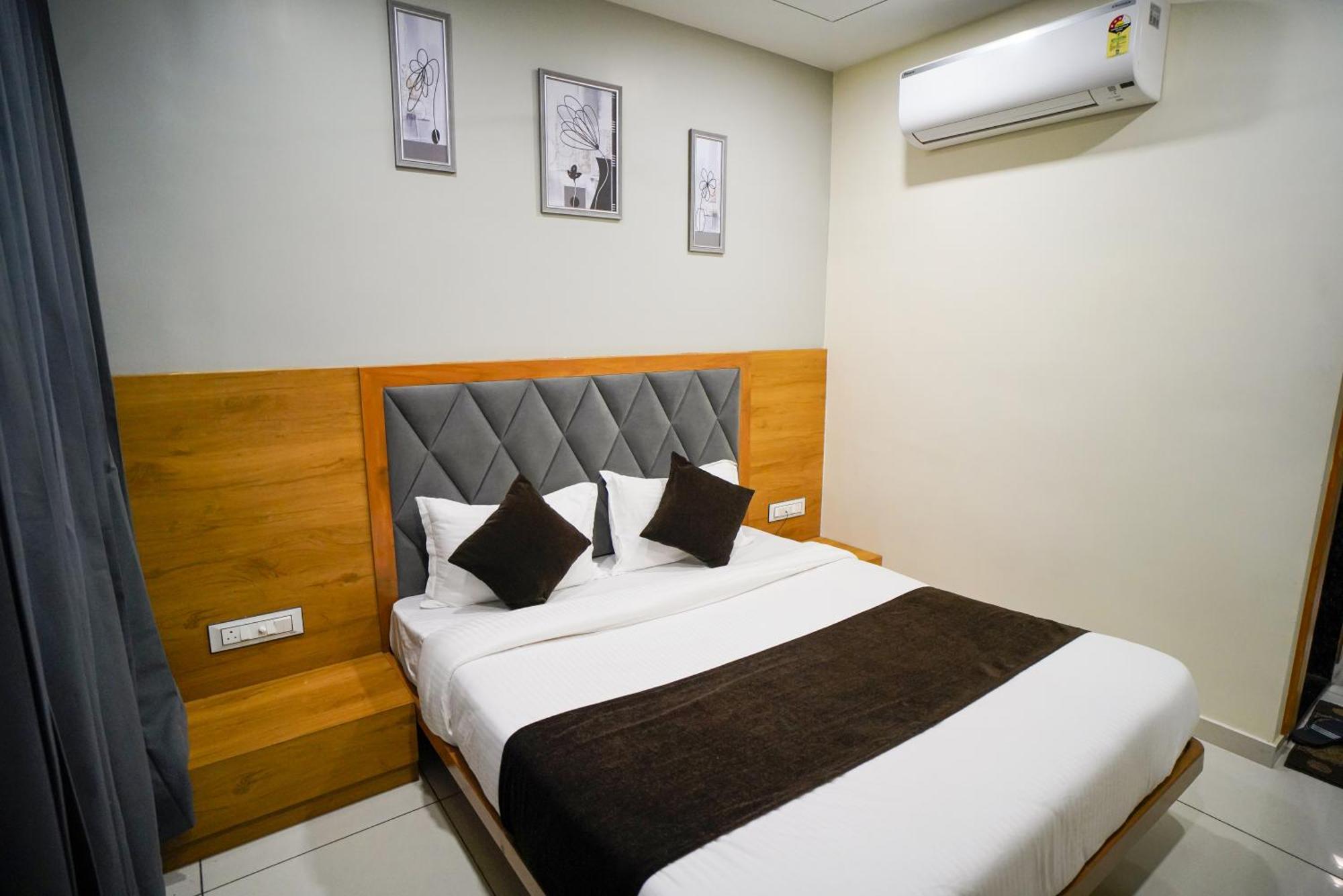 Hotel Suncity Ahmedabad Luaran gambar