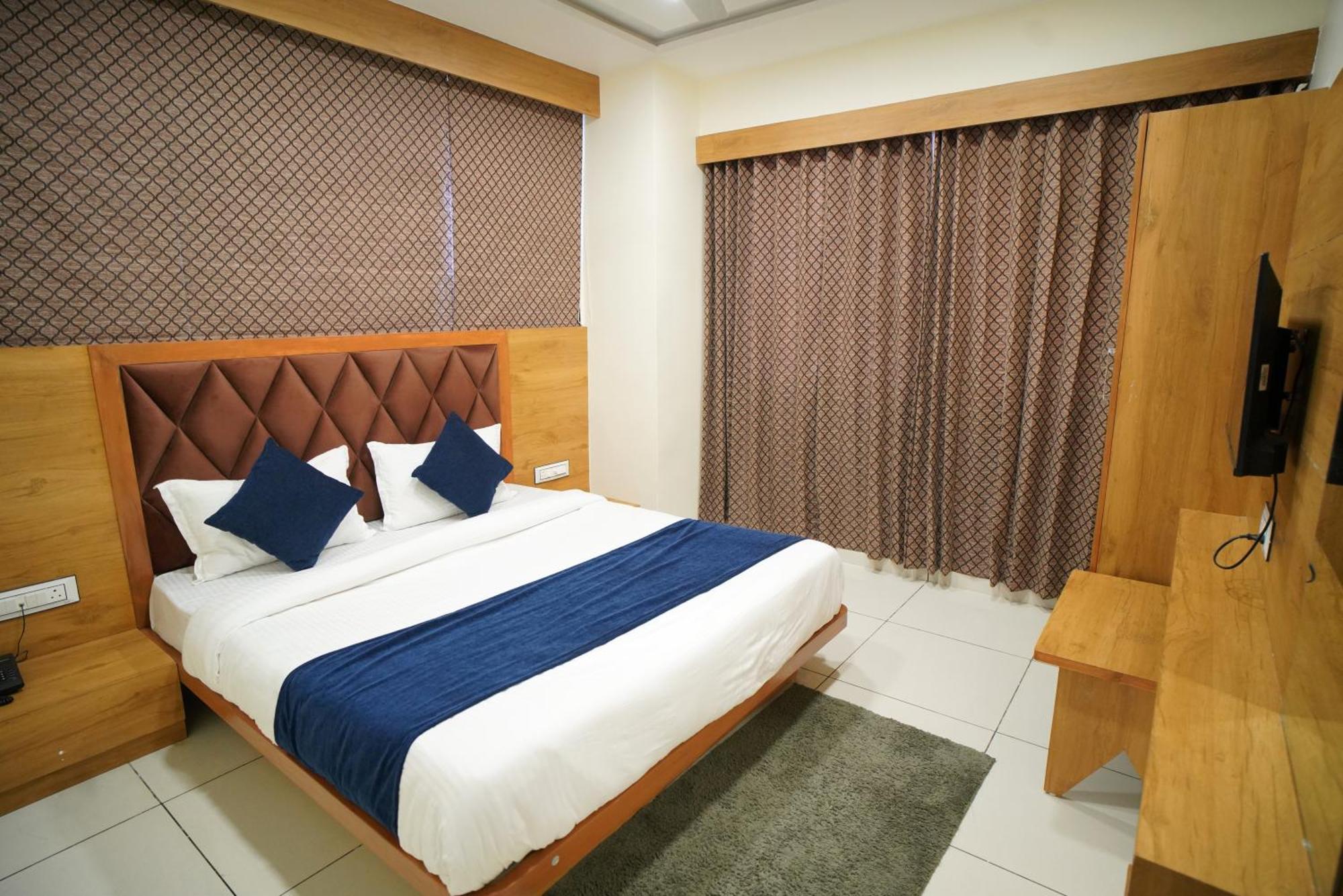 Hotel Suncity Ahmedabad Luaran gambar